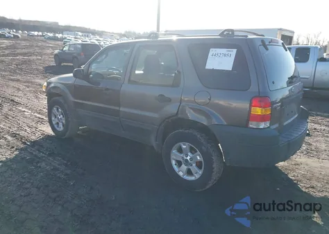 2005 Ford Escape Xlt из США, поврежденный, VIN 1FMYU031X5KB23114